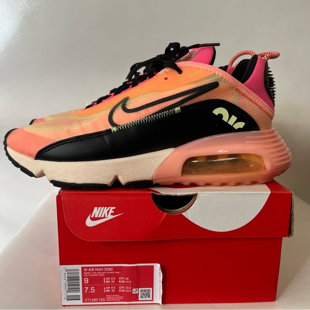 Nike Women's Sneakers Pink Orange Black - Picture 3 of 9